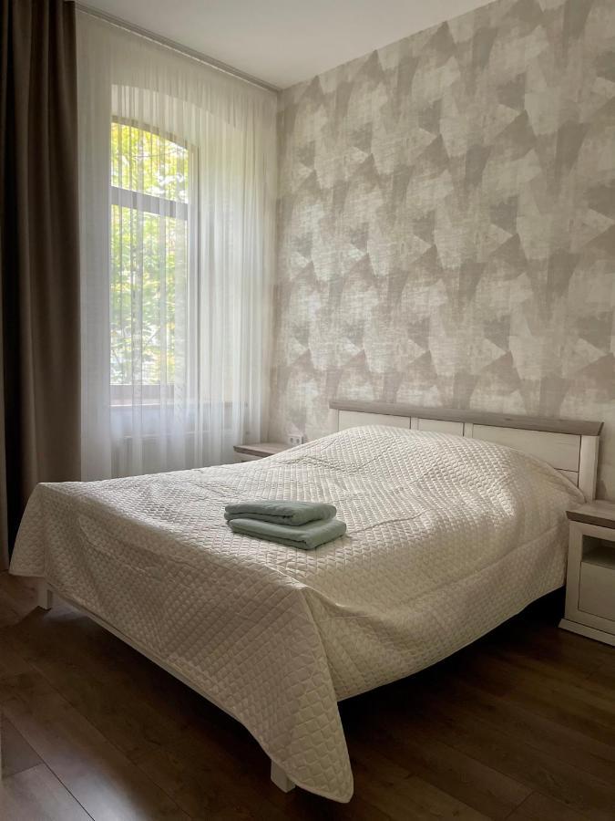 Pride Apartment Lviv Bagian luar foto