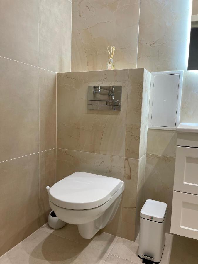 Pride Apartment Lviv Bagian luar foto
