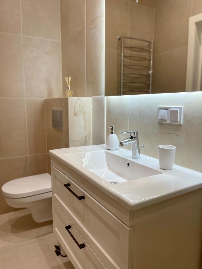 Pride Apartment Lviv Bagian luar foto