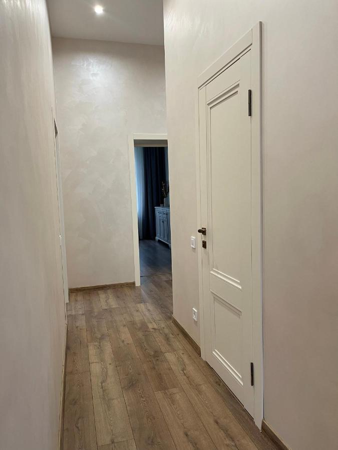 Pride Apartment Lviv Bagian luar foto